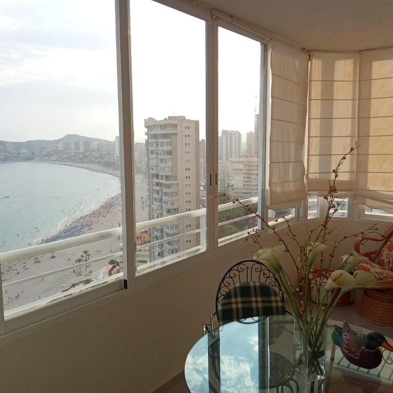 NUEVO APTO BALCON DE PONIENTE 1 A LÍNEA PLAYA TORRE 2 LUXE SM CON AIRE, PISCINA,JAR VISTAS ESPECTACULARES AL MAR De BENIDORM - Apartamento de 2 dormitorios - 5