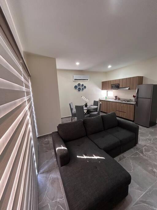 Nightlife Haven - One-Bedroom Apartment - 10