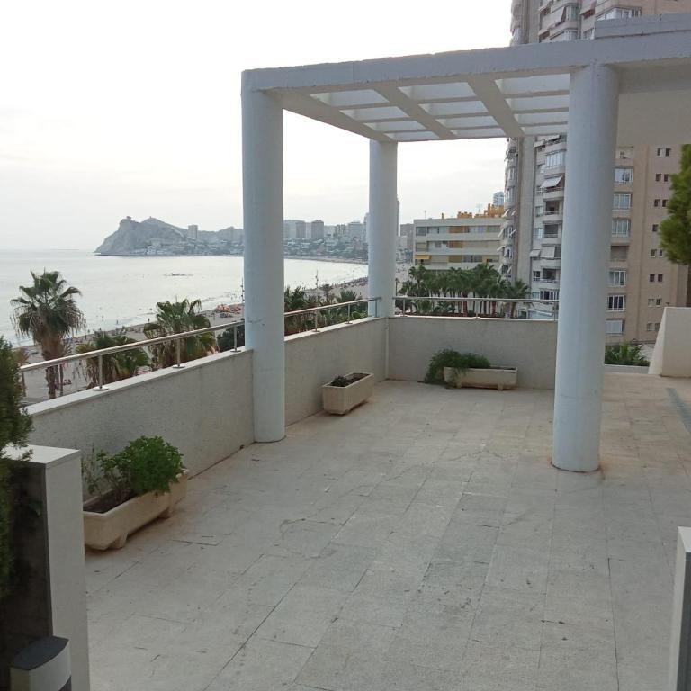 NUEVO APTO BALCON DE PONIENTE 1 A LÍNEA PLAYA TORRE 2 LUXE SM CON AIRE, PISCINA,JAR VISTAS ESPECTACULARES AL MAR De BENIDORM - Apartamento de 2 dormitorios - 26