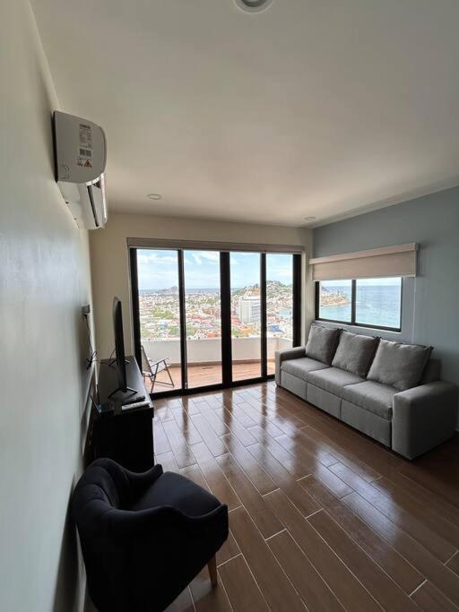 Stunning Oceanview apartment in Mazatlan - One-Bedroom Apartment - 17