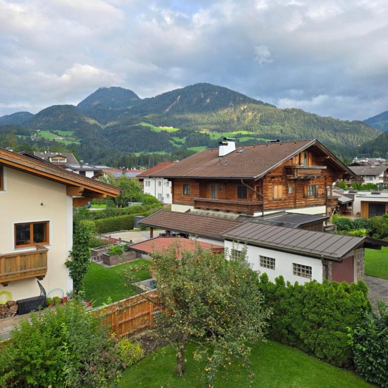 Haus Talblick - Doppelzimmer mit Dusche - 1