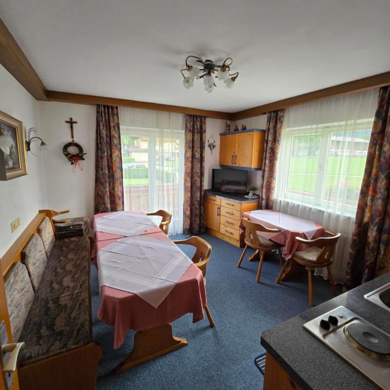 Haus Talblick - Doppelzimmer mit Dusche - 8