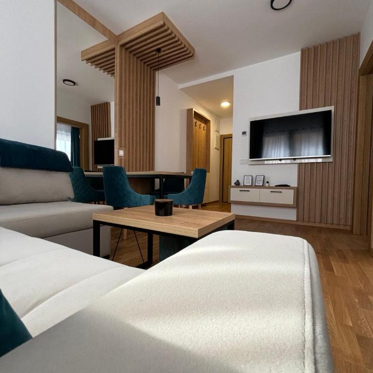3 Monkeys Apartments - S3 - One-Bedroom Apartment - 3