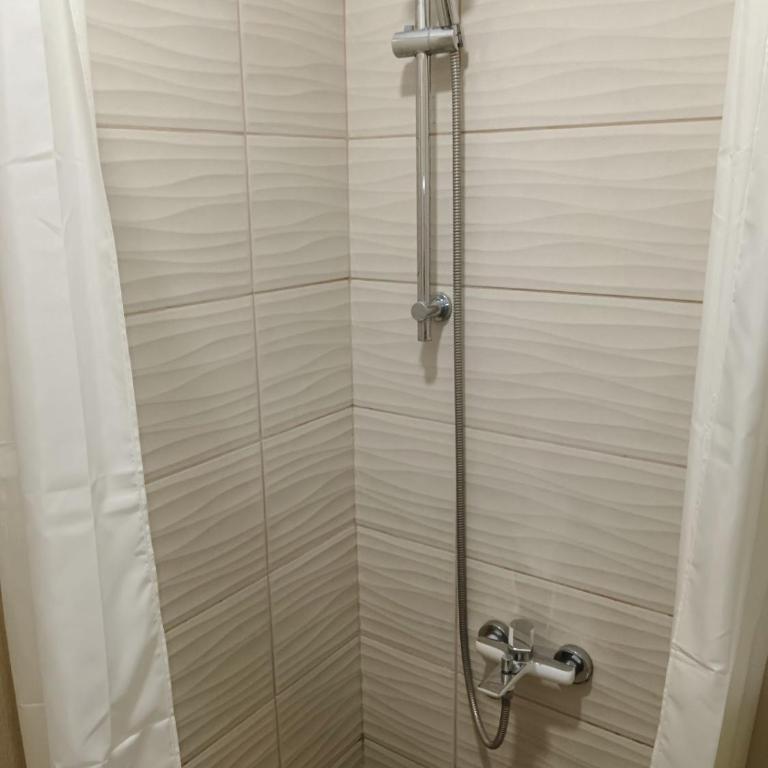 Lily Vuk - Apartman sa Tušem - 12