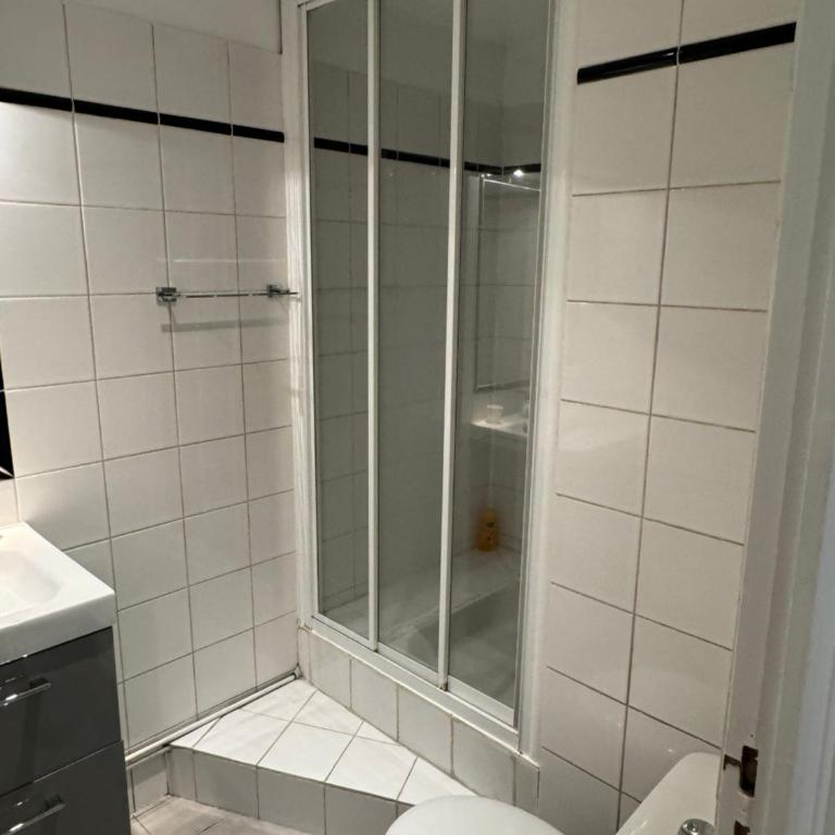 Appartement entier aux Abbesses - Montmartre - Flat in Montmartre - Familienstudio - 4