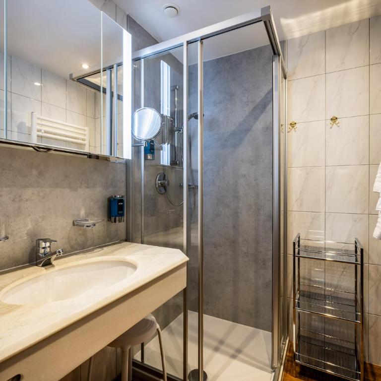 Hotel Alpenrose - Suite mit Balkon - 1