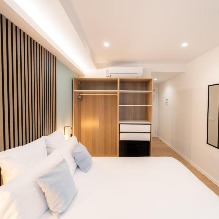 I'M Room Suites Nuevos Ministerios - Bernabeu 'Digital Access' - Habitación Doble con baño privado - 10