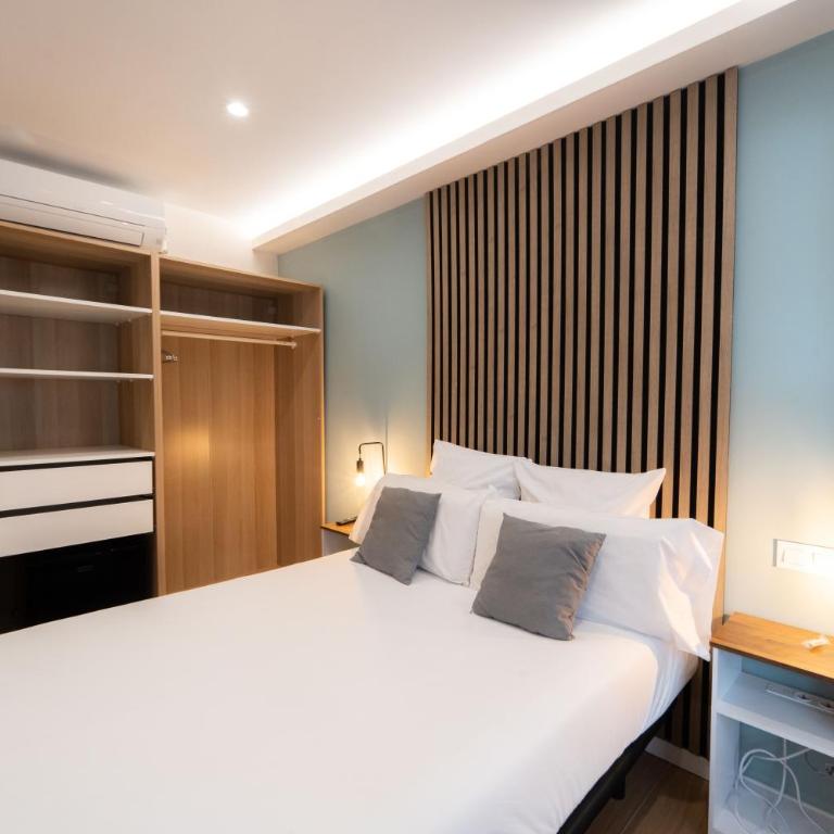 I'M Room Suites Nuevos Ministerios - Bernabeu 'Digital Access' - Habitación Doble con baño privado - 4
