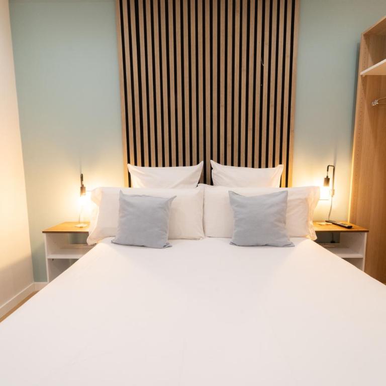 I'M Room Suites Nuevos Ministerios - Bernabeu 'Digital Access' - Habitación Doble con baño privado - 2