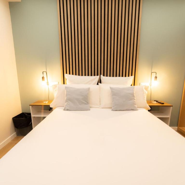 I'M Room Suites Nuevos Ministerios - Bernabeu 'Digital Access' - Habitación Doble con baño privado - 4