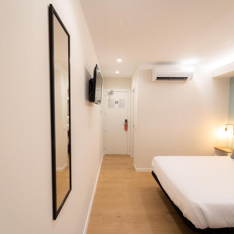 I'M Room Suites Nuevos Ministerios - Bernabeu 'Digital Access' - Habitación Doble con baño privado - 7