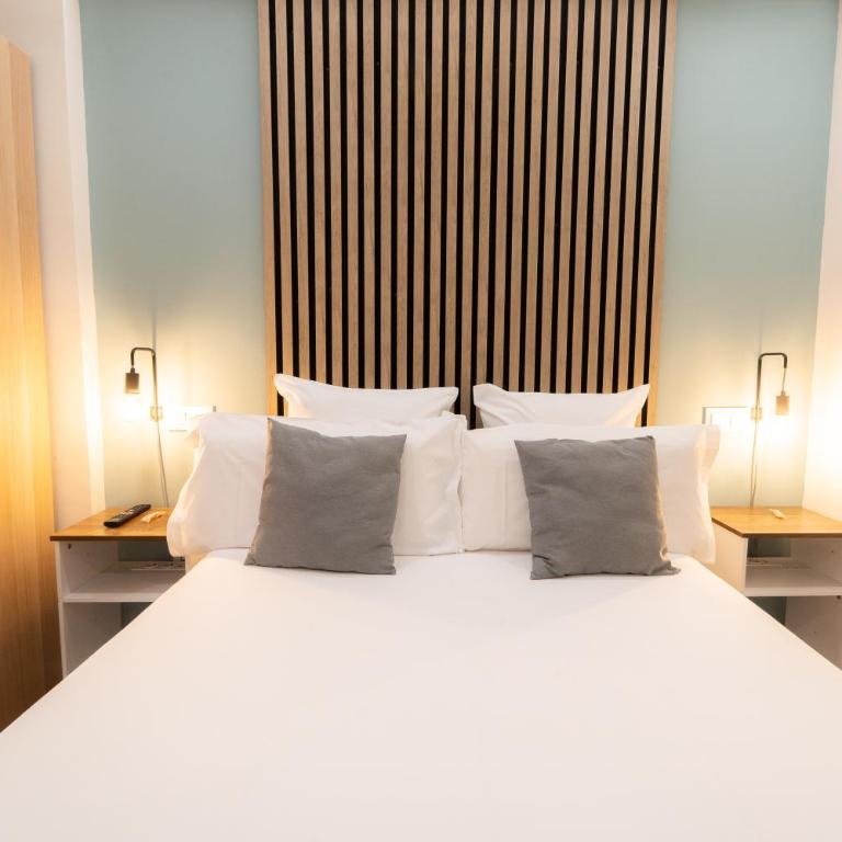 I'M Room Suites Nuevos Ministerios - Bernabeu 'Digital Access' - Habitación Doble con baño privado - 8