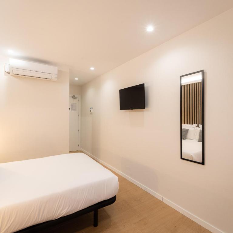 I'M Room Suites Nuevos Ministerios - Bernabeu 'Digital Access' - Habitación Doble con baño privado - 9