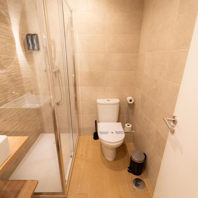 I'M Room Suites Nuevos Ministerios - Bernabeu 'Digital Access' - Habitación Doble con baño privado - 10
