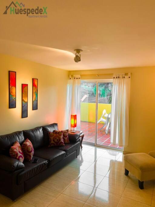 Lindo y Acogedor Apartamento En La Trinidad, Caracas - Two-Bedroom Apartment - 1