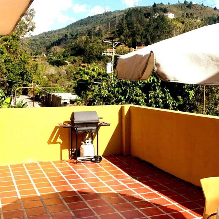 Lindo y Acogedor Apartamento En La Trinidad, Caracas - Two-Bedroom Apartment - 21