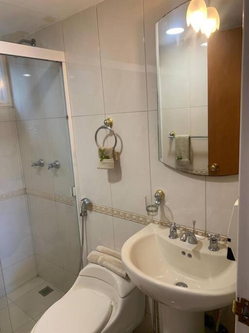 Lindo y Acogedor Apartamento En La Trinidad, Caracas - Two-Bedroom Apartment - 25