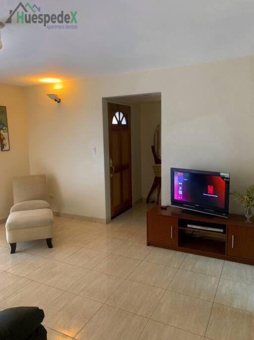 Lindo y Acogedor Apartamento En La Trinidad, Caracas - Two-Bedroom Apartment - 30