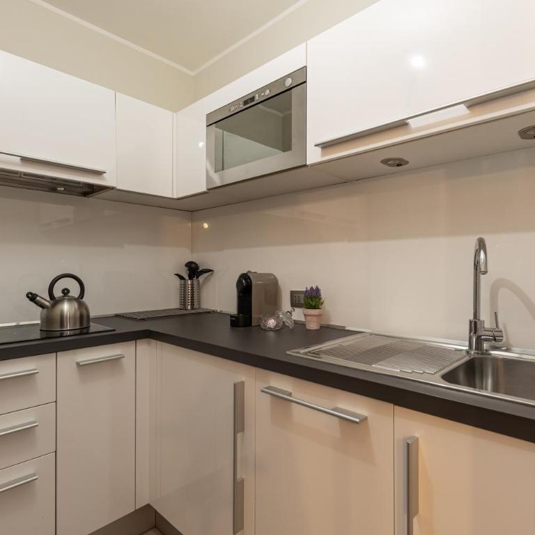 BePlace Apartments in Duomo - Monolocale Superior - 5