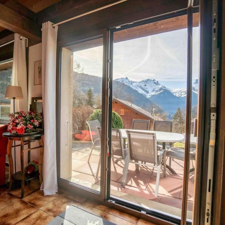 Verseau avec piscine intérieure - Chalet - 29