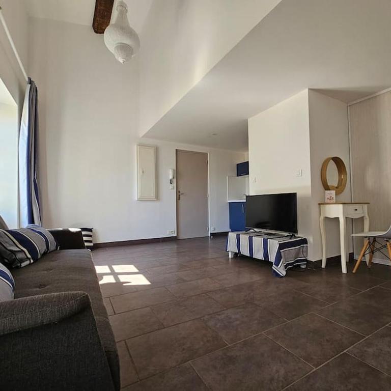 Le Duplex du marin nîmois - Une Nuit à Nîmes - Appartamento con 1 Camera da Letto - 8