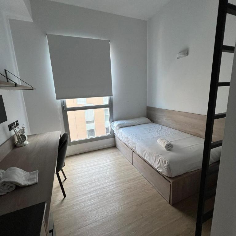 Micampus Barcelona Student Residence - Twin Room - 5