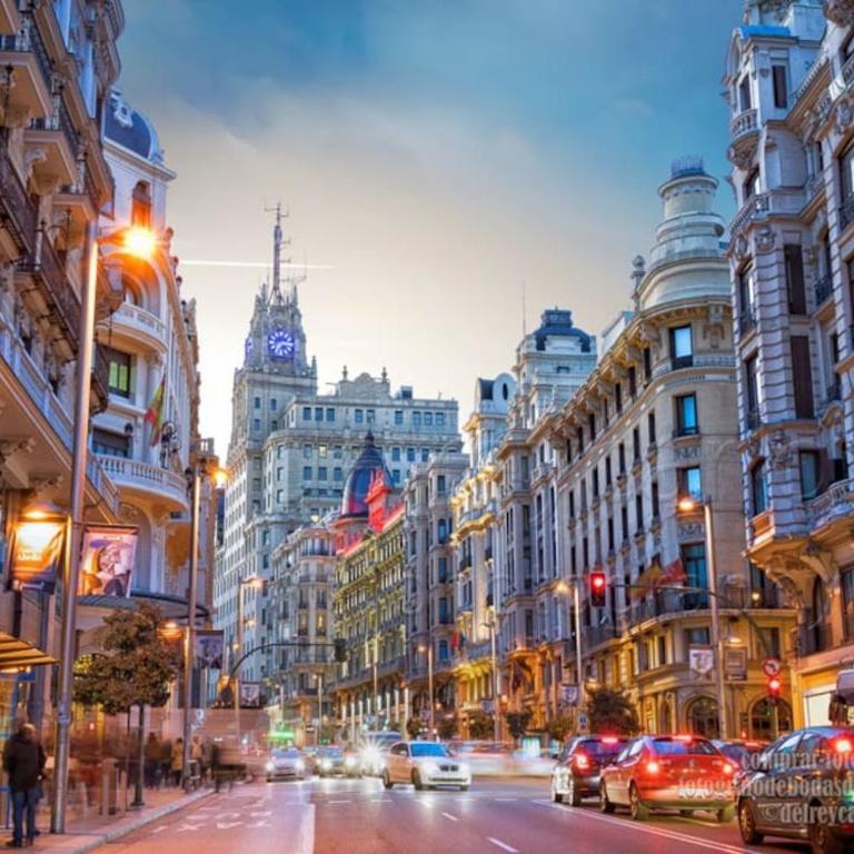 ºººPY Historical CityCentre WiFi AC SmartTVººº - One-Bedroom Apartment - 13