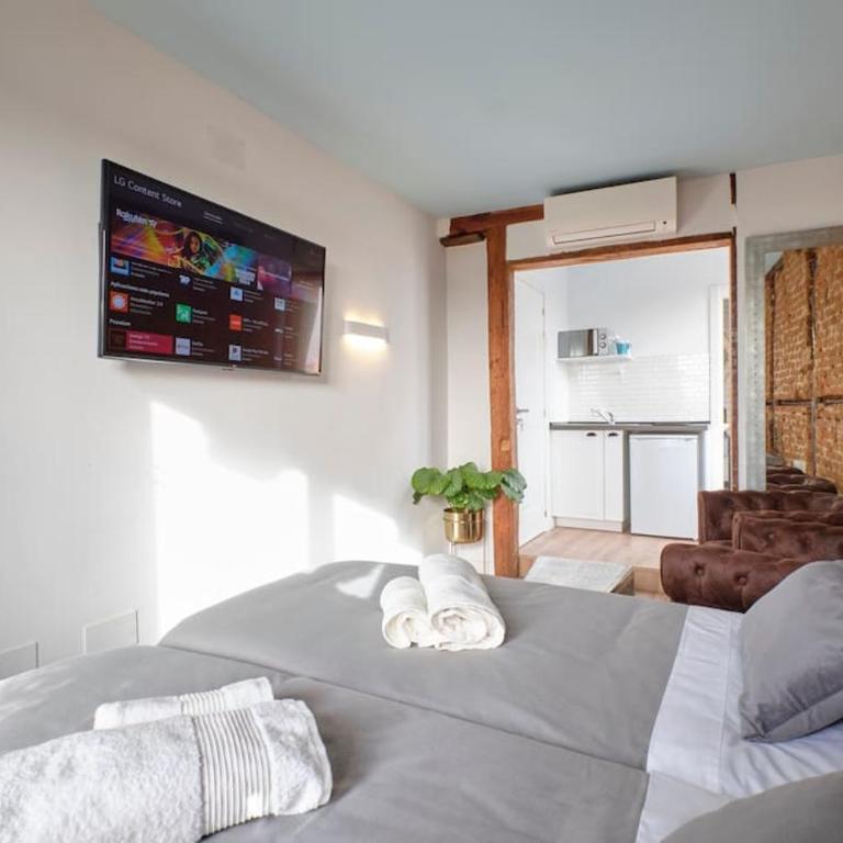 ºººººPY Historical CityCentre WiFi AC SmartTVººººº - One-Bedroom Apartment - 7