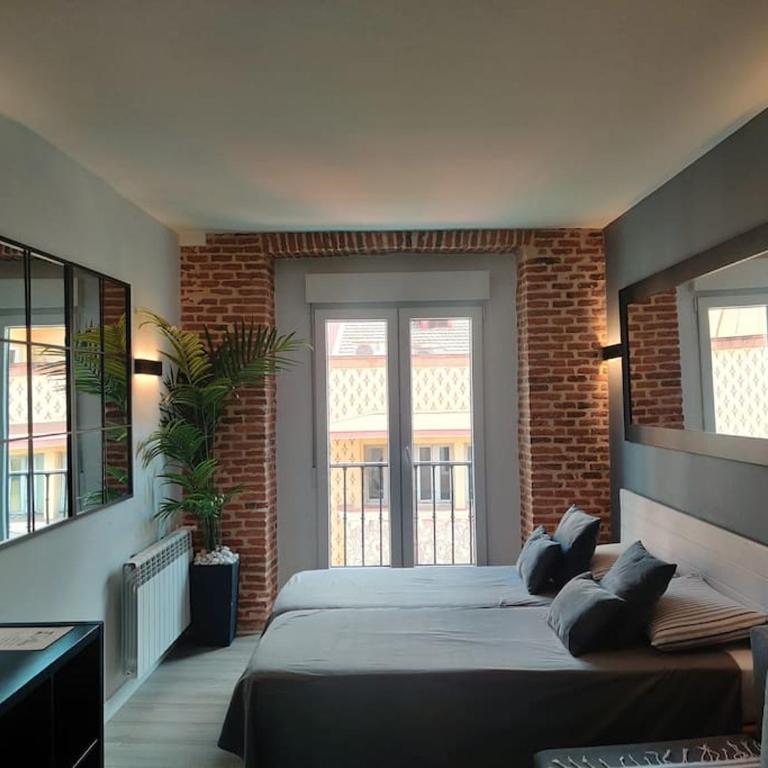 ººEM Historical CityCentre WiFi AC SmartTVºº - One-Bedroom Apartment - 2