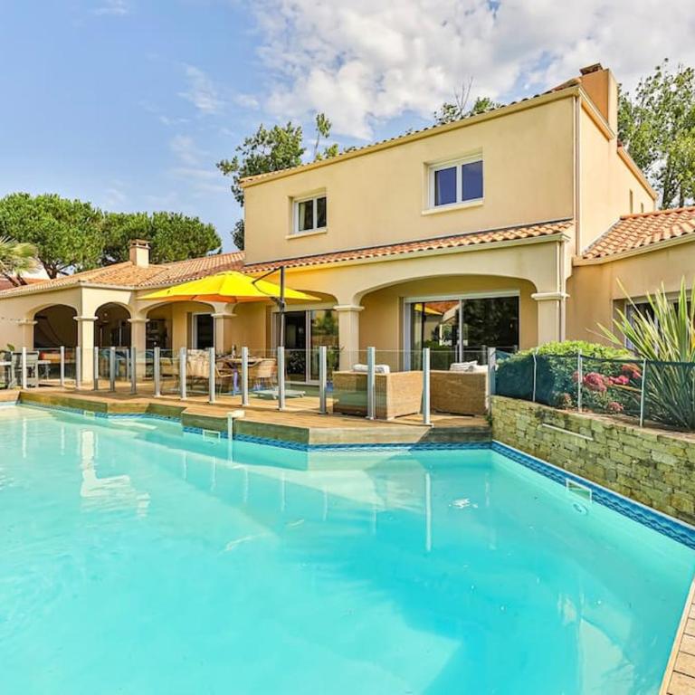 Magnifique Villa avec dépendance à 700m de l'océan - Villa - 1
