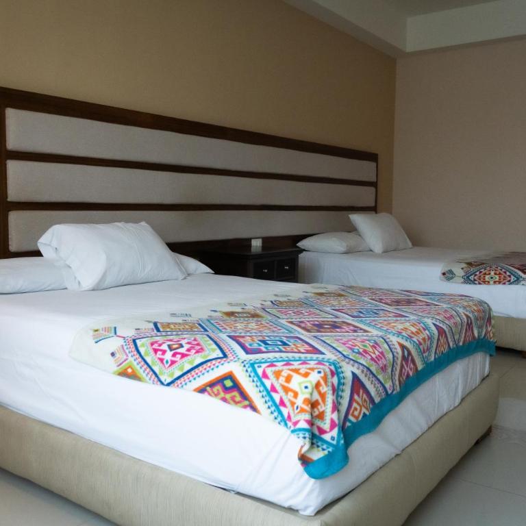 Infinity Suites doble room 202 - Habitación Doble con baño privado - 2