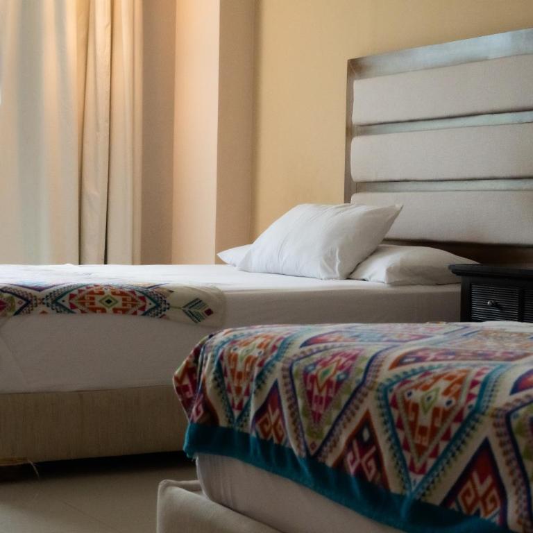 Infinity Suites doble room 202 - Habitación Doble con baño privado - 8