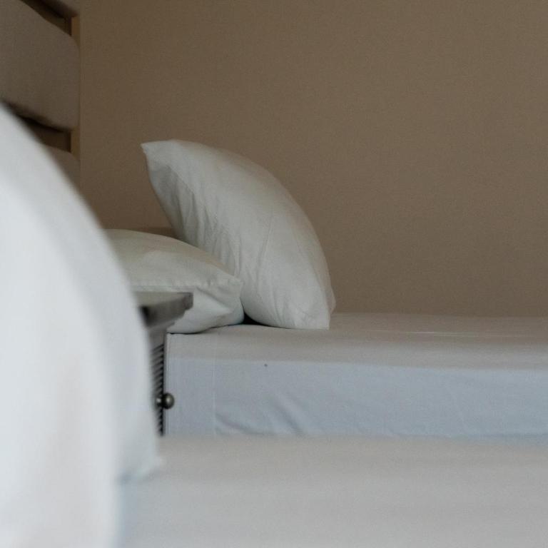 Infinity Suites doble room 202 - Habitación Doble con baño privado - 9