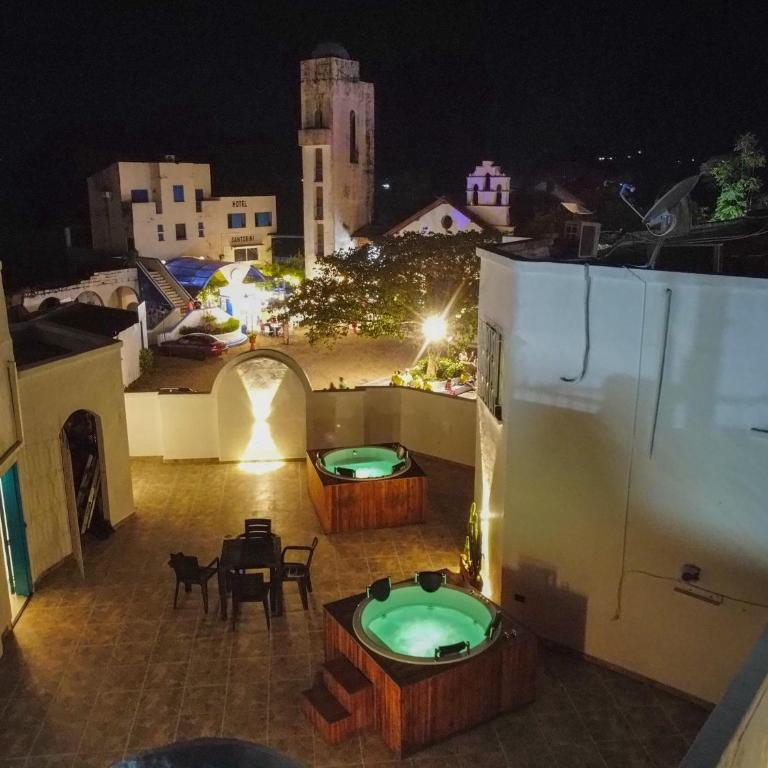 Plaza Blanca - King Room with Two King Beds - 8