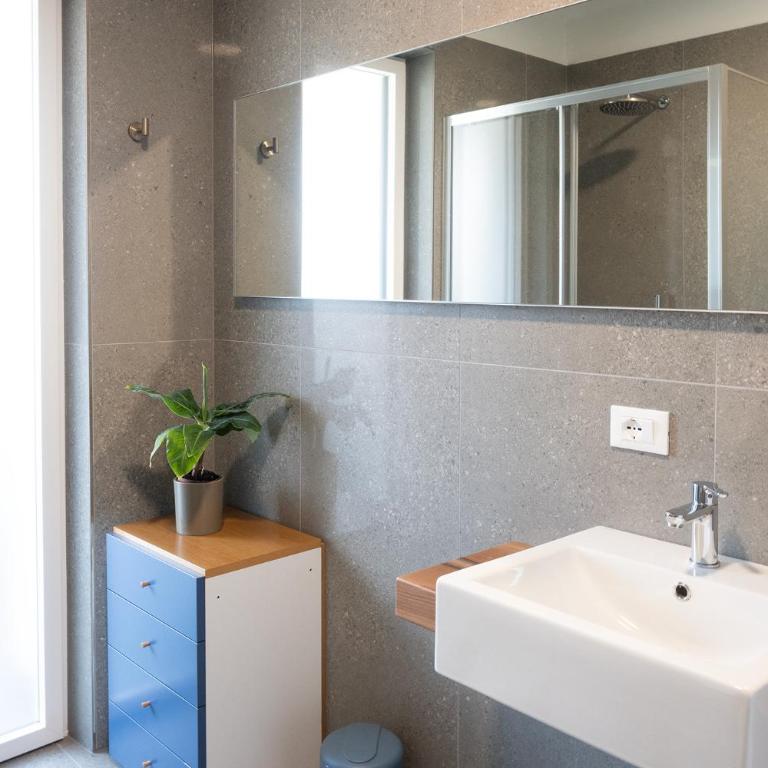 Civetta BLU, Blue Owl Apartments - One-Bedroom Apartment with Balcony - 2