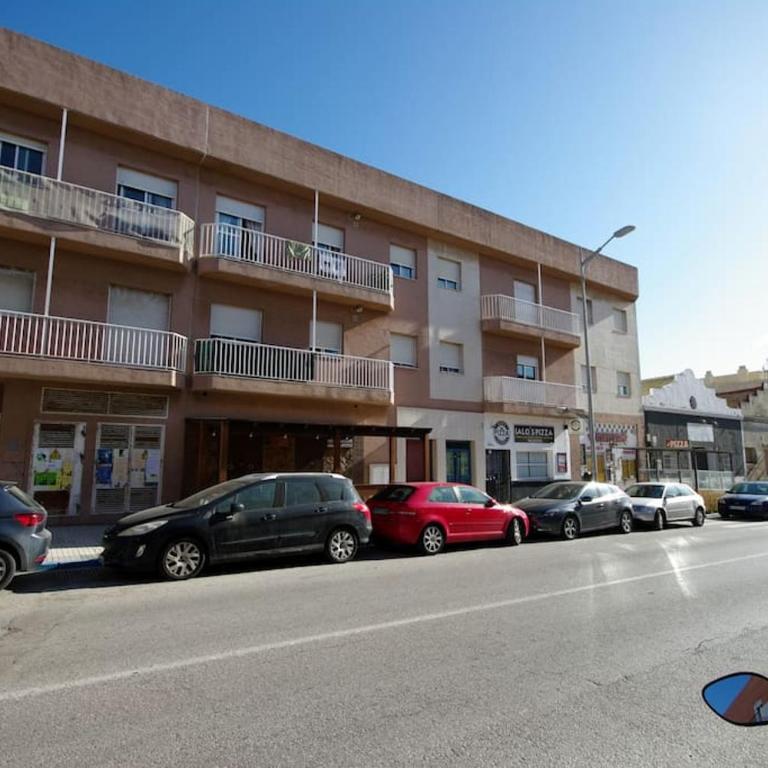 Junto al centro y la playa con garaje - Apartamento de 2 dormitorios - 1