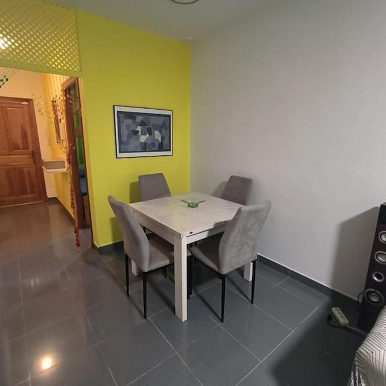 Junto al centro y la playa con garaje - Apartamento de 2 dormitorios - 22