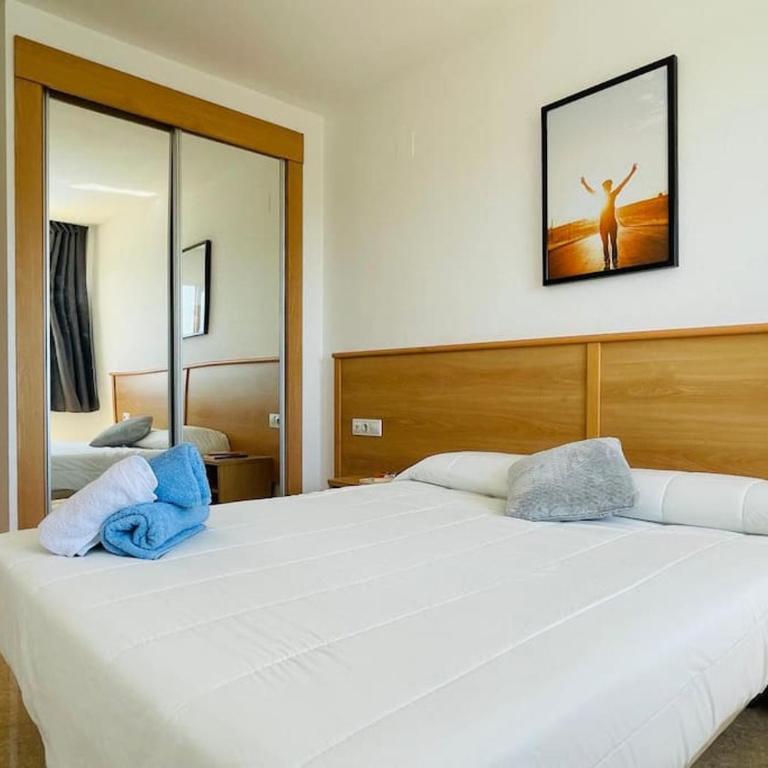 Familiar con Piscina y Parking - Two-Bedroom Apartment - 9