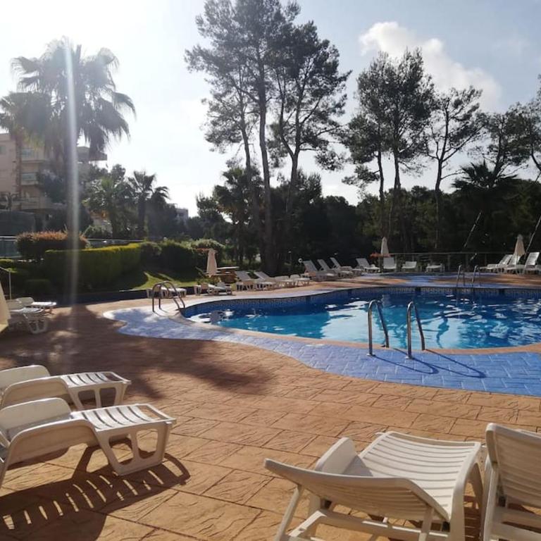 Familiar con Piscina y Parking - Two-Bedroom Apartment - 11