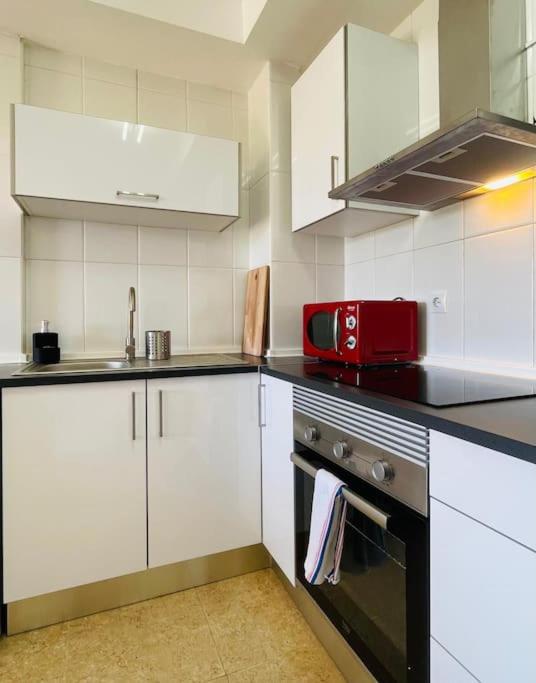 Familiar con Piscina y Parking - Two-Bedroom Apartment - 37