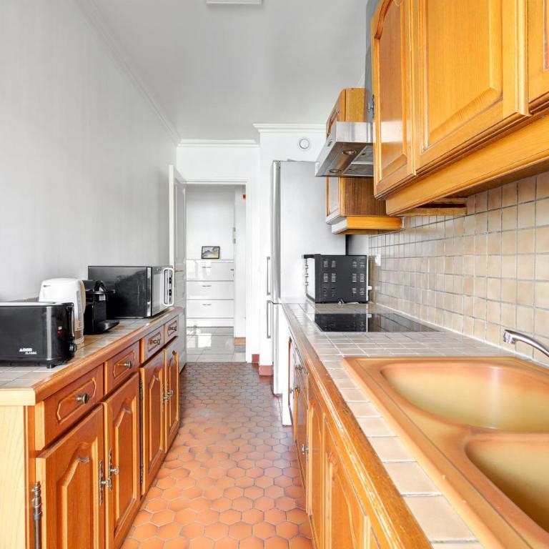 Élégance Parisienne, Vue Luxueuse Imprenable - Appartement 1 Chambre - 14