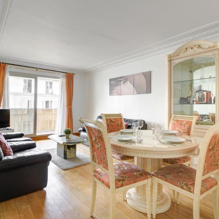 Élégance Parisienne, Vue Luxueuse Imprenable - Appartement 1 Chambre - 2