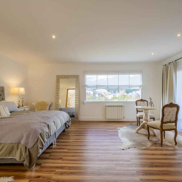 Casablanca - Four-Bedroom House - 35