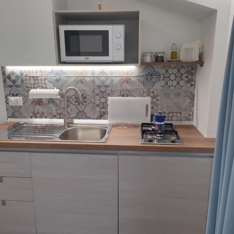DH Studio Apartments - One-Bedroom Apartment - 4