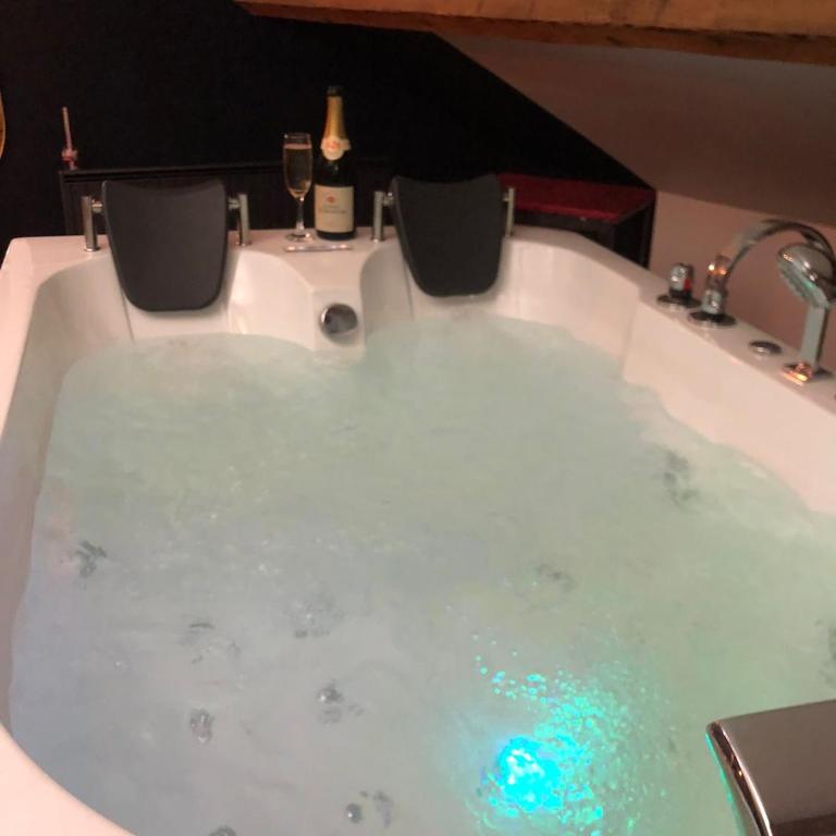 Lucifer SPAS - One-Bedroom Apartment - 16