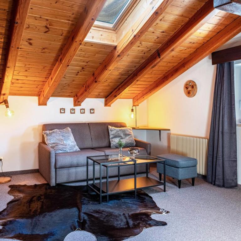 Sirena Carezza Apartments - One-Bedroom Apartment with View - 4