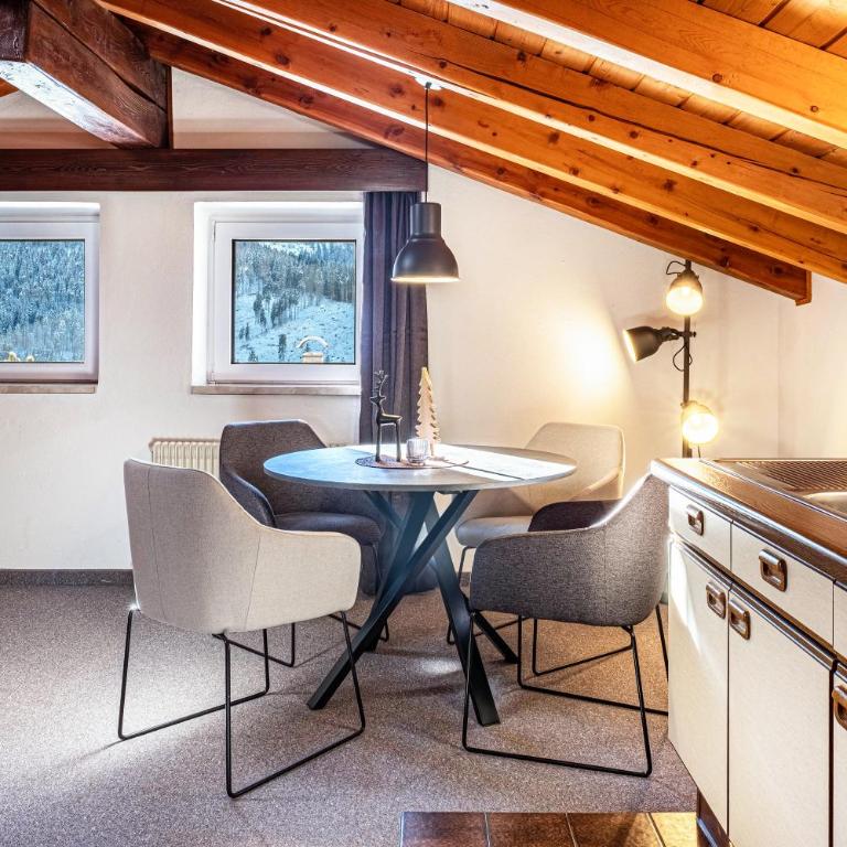 Sirena Carezza Apartments - One-Bedroom Apartment with View - 16