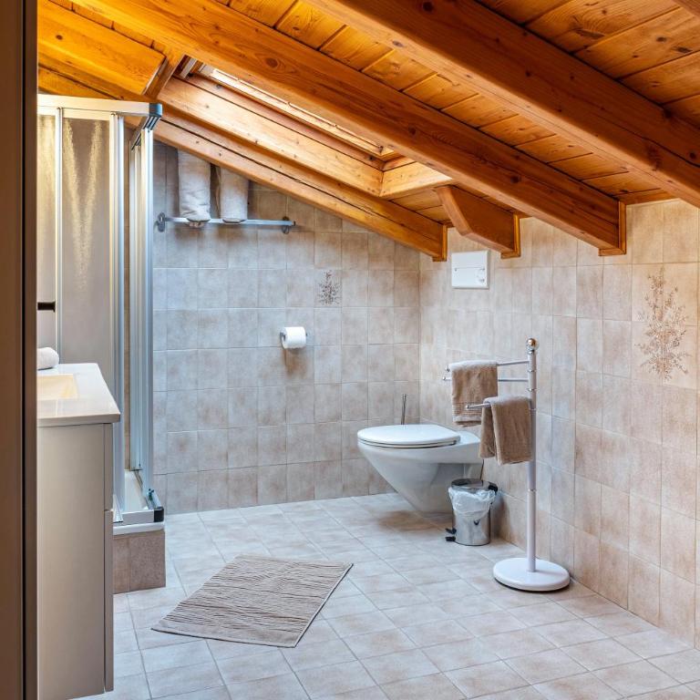 Sirena Carezza Apartments - One-Bedroom Apartment with View - 8