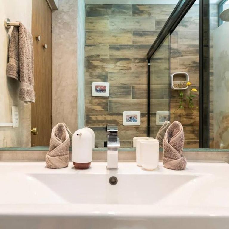 Designer Penthouse - Jungle Views, Bike to Beach - Apartamento de 2 dormitorios - 47