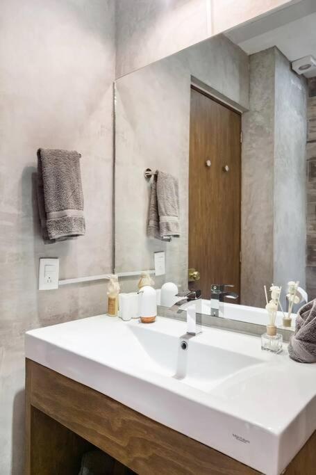 Designer Penthouse - Jungle Views, Bike to Beach - Apartamento de 2 dormitorios - 59